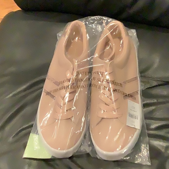 AVENUE EVANS WIDE FIT Sz US 9EEE Blush Pink Snake Detail Sneaker S.5 - Picture 7 of 9